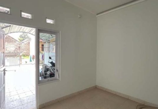 RUMAH CANTIK TERAWAT LIKE NEW JALAN KALIURANG KM 8.5 DEKAT UGM