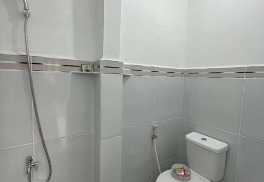 RUMAH CANTIK TERAWAT LIKE NEW JALAN KALIURANG KM 8.5 DEKAT UGM