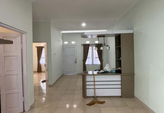 RUMAH CANTIK TERAWAT LIKE NEW JALAN KALIURANG KM 8.5 DEKAT UGM