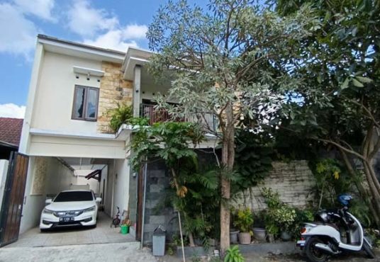 Rumah Mewah 2 lantai Tanah Luas di Kadisoka Timur Jogjabay Waterpark