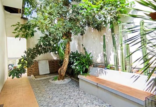 Rumah Mewah 2 lantai Tanah Luas di Kadisoka Timur Jogjabay Waterpark