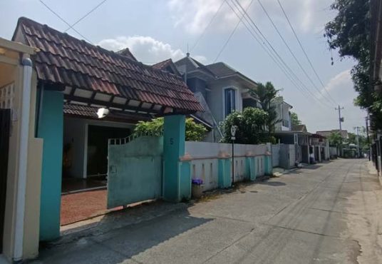 Rumah 2 lantai Tanah luas di belakang Indoluxe Hotel Lempongsari