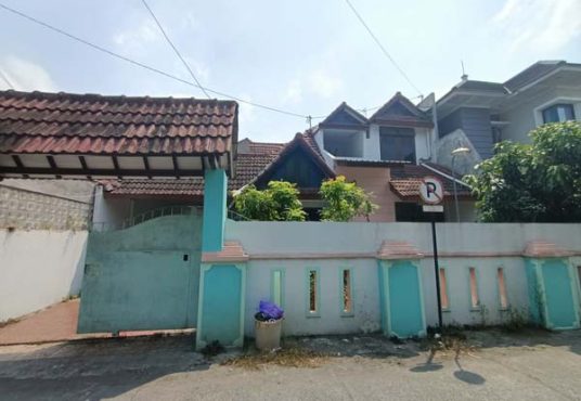 Rumah 2 lantai Tanah luas di belakang Indoluxe Hotel Lempongsari