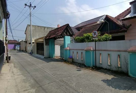 Rumah 2 lantai Tanah luas di belakang Indoluxe Hotel Lempongsari