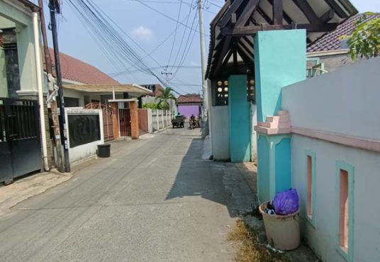 Rumah 2 lantai Tanah luas di belakang Indoluxe Hotel Lempongsari
