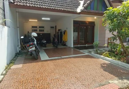 Rumah 2 lantai Tanah luas di belakang Indoluxe Hotel Lempongsari