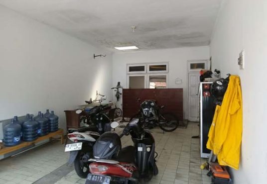 Rumah 2 lantai Tanah luas di belakang Indoluxe Hotel Lempongsari