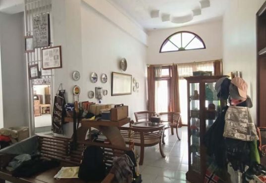 Rumah 2 lantai Tanah luas di belakang Indoluxe Hotel Lempongsari