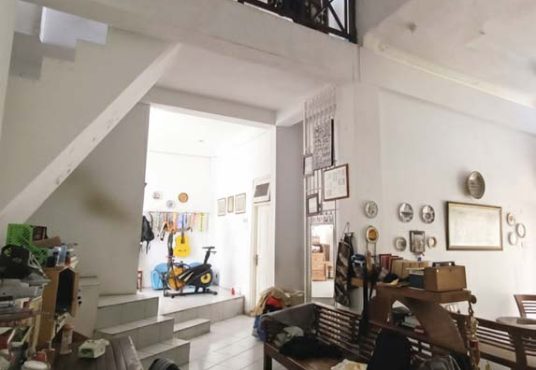Rumah 2 lantai Tanah luas di belakang Indoluxe Hotel Lempongsari