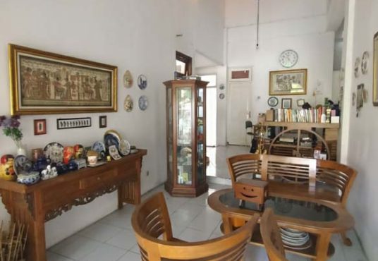 Rumah 2 lantai Tanah luas di belakang Indoluxe Hotel Lempongsari