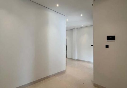 Rumah Mewah 2 Lantai Kontemporer Kolam Renang Jl. Palagan Dekat Kampus UGM