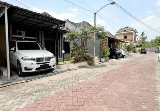 Rumah Cantik Dalam Perumahan Elite Pondok Permai Giwangan