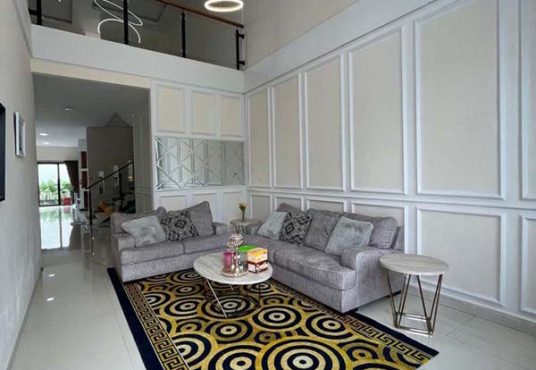 Rumah Mewah Luas Kolam Renang dekat RSA UGM