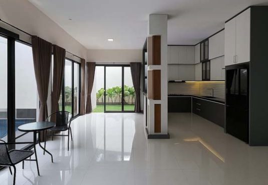 Rumah Mewah Luas Kolam Renang dekat RSA UGM