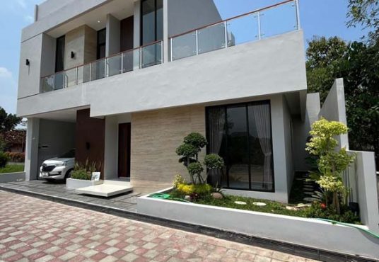 Rumah Mewah 2 Lantai Exclusive dalam Cluster dekat Kantor Pemda Wates