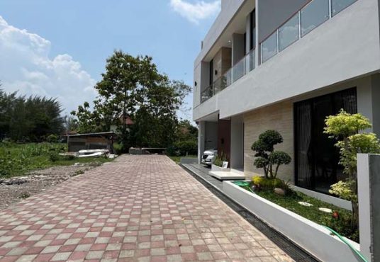 Rumah Mewah 2 Lantai Exclusive dalam Cluster dekat Kantor Pemda Wates