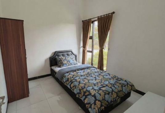 Disewakan Rumah 2 Lantai Mezanin Semi Furnished dekat Kampus UMY