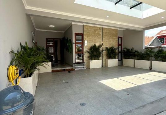RUMAH MEWAH 2 LANTAI FULL FURNISHED Dalam Cluster Eksklusif di Dalam Ringroad Gedongkuning
