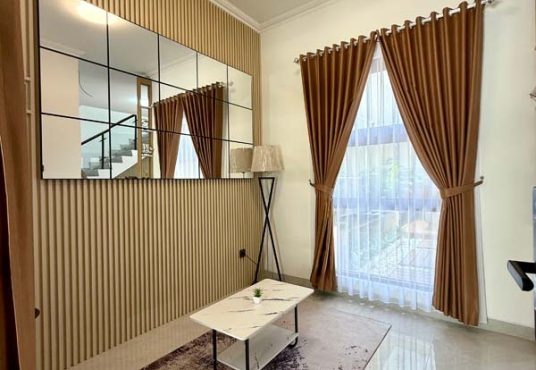 RUMAH MEWAH 2 LANTAI FULL FURNISHED Dalam Cluster Eksklusif di Dalam Ringroad Gedongkuning