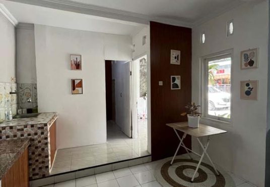 RUMAH CANTIK KEKINIAN FULL FURNISHED DALAM PERUMAHAN BANGUNTAPAN ASRI