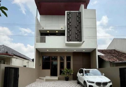 Rumah Mewah 2 Lantai Modern Istimewa di Condong Catur dekat Pakuwon Mall