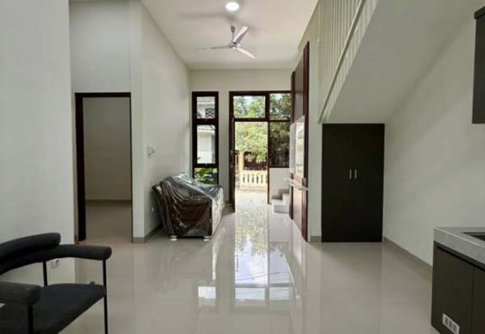 Rumah Mewah 2 Lantai Modern Istimewa di Condong Catur dekat Pakuwon Mall