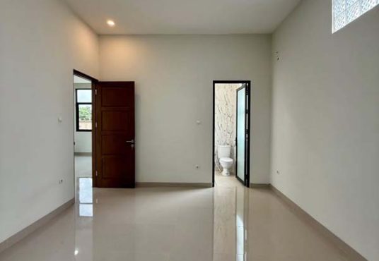 Rumah Mewah 2 Lantai Modern Istimewa di Condong Catur dekat Pakuwon Mall