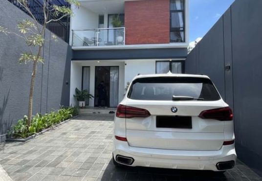 Lavanya Jogja - Rumah Modern 2 Lantai Kontemporer Dekat Kampus UII