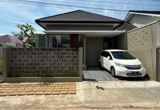 Rumah Baru Limasan Modern Utara Pasar Godean