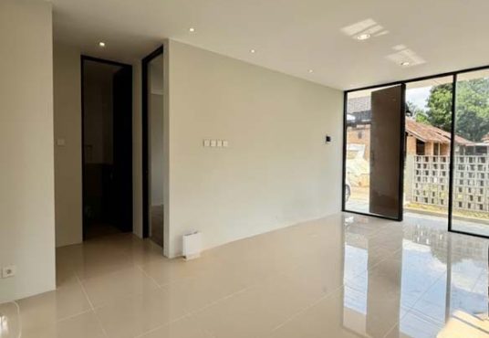 Rumah Baru Limasan Modern Utara Pasar Godean