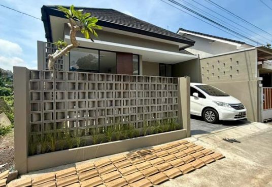 Rumah Baru Limasan Modern Utara Pasar Godean
