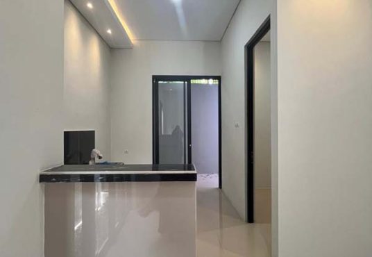 Rumah Mewah Siap Huni Modern Kekinian Tata Ruang Lega Strategis Dekat Kampus UII