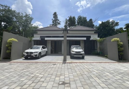 Rumah Mewah Siap Huni Modern Kekinian Tata Ruang Lega Strategis Dekat Kampus UII