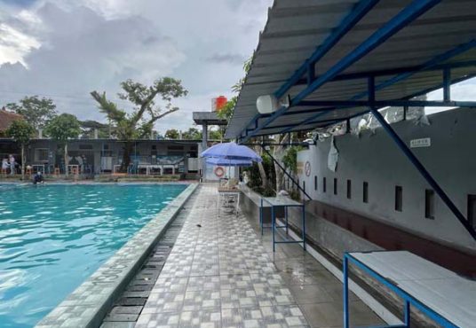 Dijual Rumah Luas dengan Kolam Renang Umum Cocok untuk Villa Hunian & Investasi Liburan