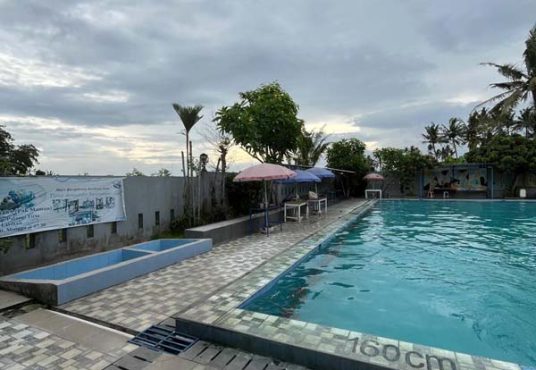 Dijual Rumah Luas dengan Kolam Renang Umum Cocok untuk Villa Hunian & Investasi Liburan