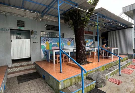 Dijual Rumah Luas dengan Kolam Renang Umum Cocok untuk Villa Hunian & Investasi Liburan