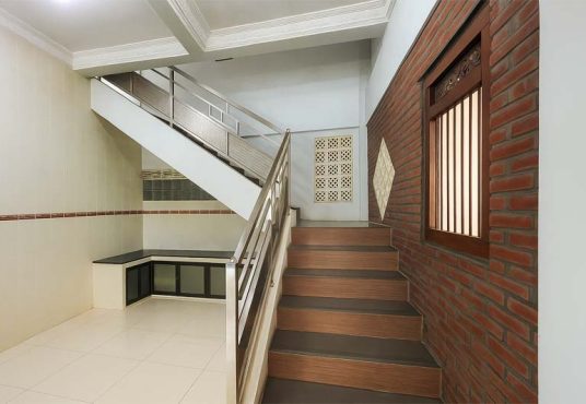 Dijual Rumah Luas dengan Kolam Renang Umum Cocok untuk Villa Hunian & Investasi Liburan