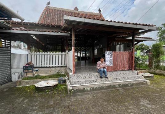 Dijual Rumah Luas dengan Kolam Renang Umum Cocok untuk Villa Hunian & Investasi Liburan