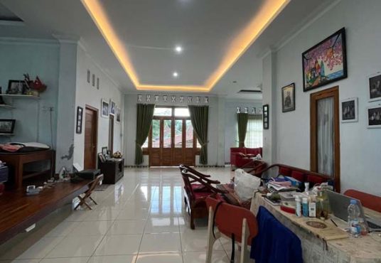 Dijual Rumah Luas dengan Kolam Renang Umum Cocok untuk Villa Hunian & Investasi Liburan