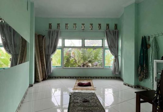 Dijual Rumah Luas dengan Kolam Renang Umum Cocok untuk Villa Hunian & Investasi Liburan