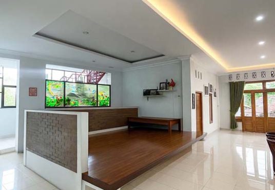 Dijual Rumah Luas dengan Kolam Renang Umum Cocok untuk Villa Hunian & Investasi Liburan