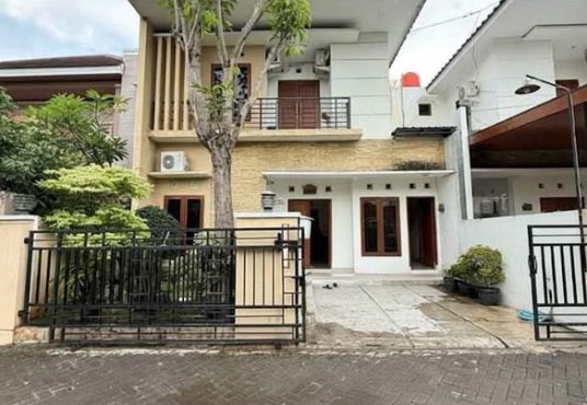 RUMAH CANTIK 2 LANTAI FULL FURNISHED DALAM KOTA UMBULHARJO YOGYAKARTA