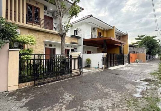 RUMAH CANTIK 2 LANTAI FULL FURNISHED DALAM KOTA UMBULHARJO YOGYAKARTA