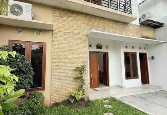 RUMAH CANTIK 2 LANTAI FULL FURNISHED DALAM KOTA UMBULHARJO YOGYAKARTA