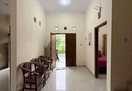 RUMAH CANTIK 2 LANTAI FULL FURNISHED DALAM KOTA UMBULHARJO YOGYAKARTA