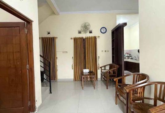 RUMAH CANTIK 2 LANTAI FULL FURNISHED DALAM KOTA UMBULHARJO YOGYAKARTA