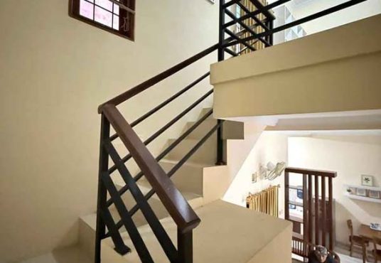 RUMAH CANTIK 2 LANTAI FULL FURNISHED DALAM KOTA UMBULHARJO YOGYAKARTA