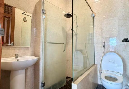 Rumah Villa Mewah Mediteran dekat Tugu Jogja