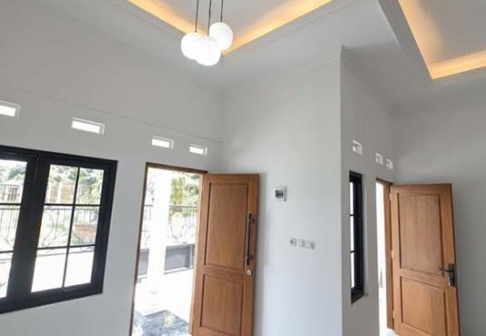 Rumah Baru Putih Limasan Modern Utara Pasar Godean