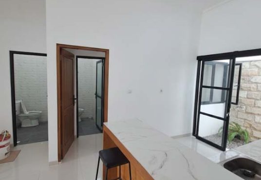 Rumah Baru Putih Limasan Modern Utara Pasar Godean